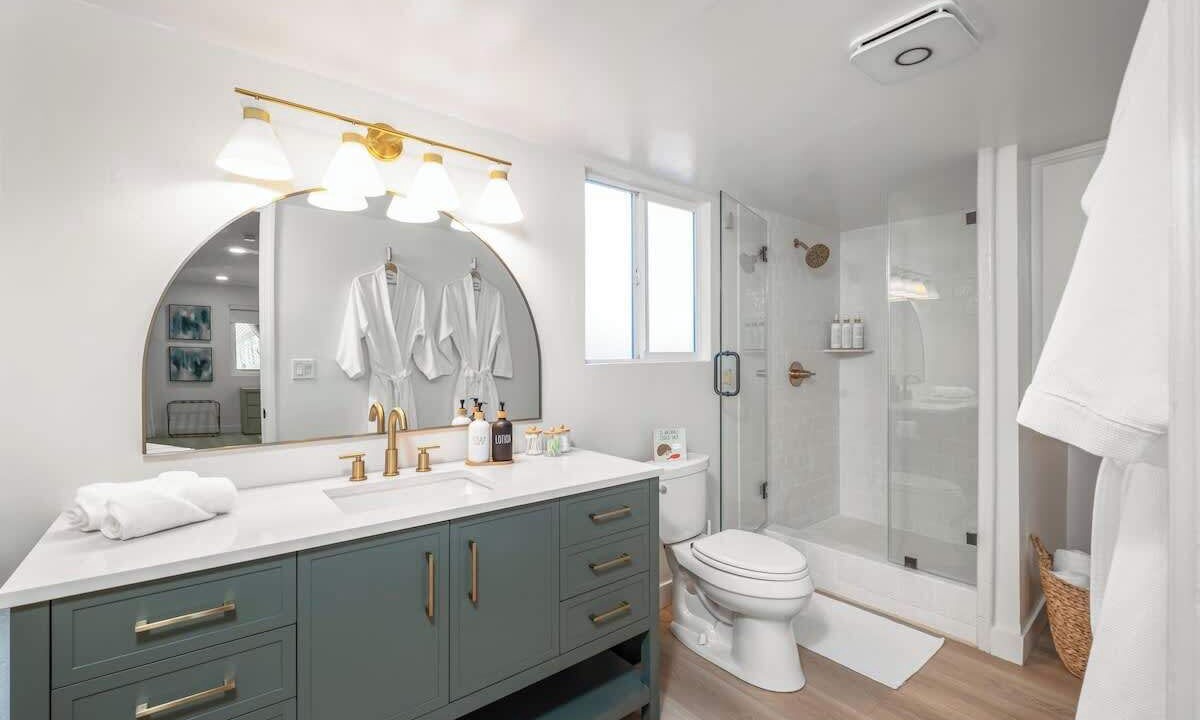 Photo of Bathroom in North Redondo