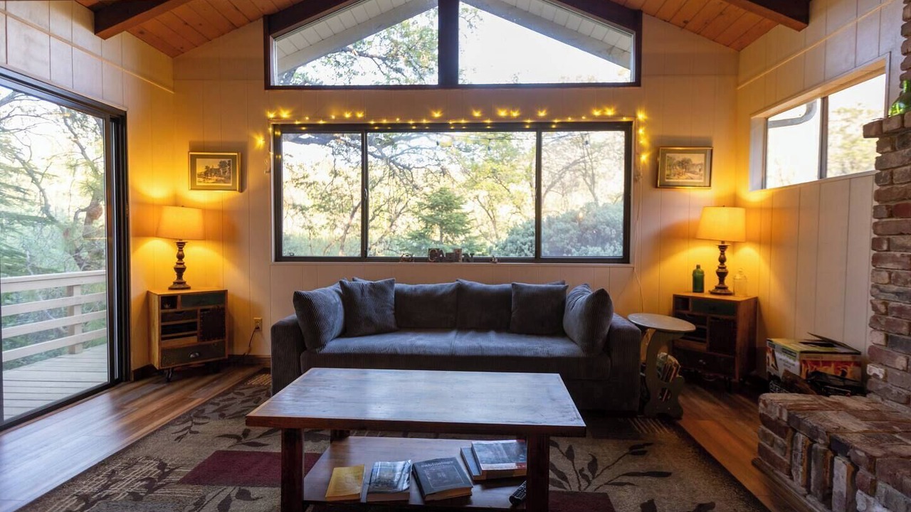 Photo of Livingroom in Camp Nelson