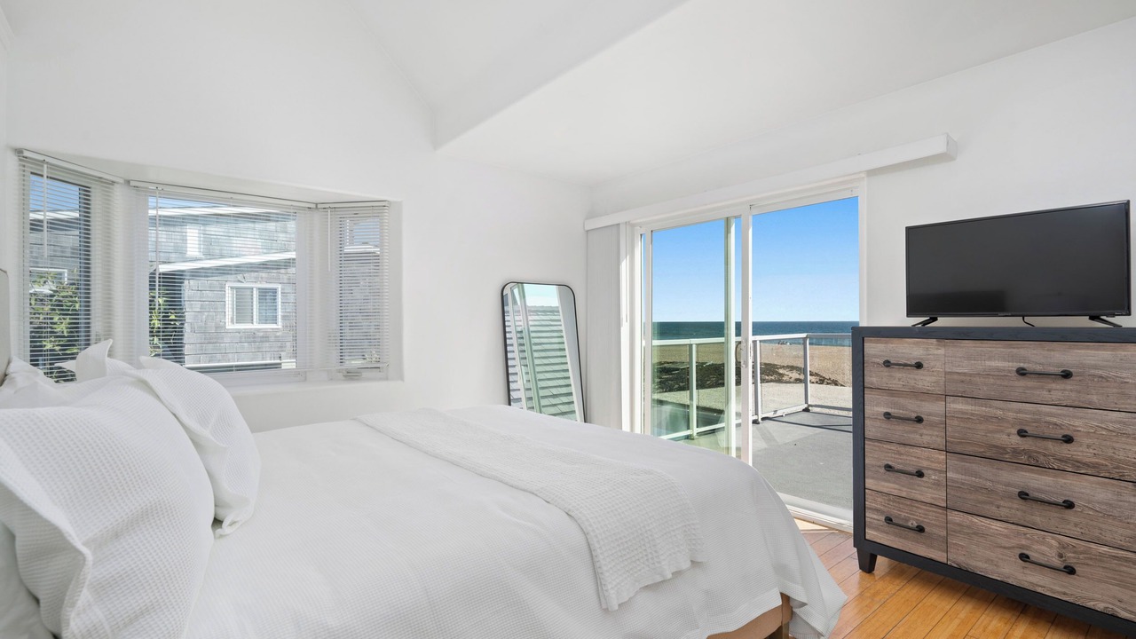 Photo of Bedroom in Sunset Beach