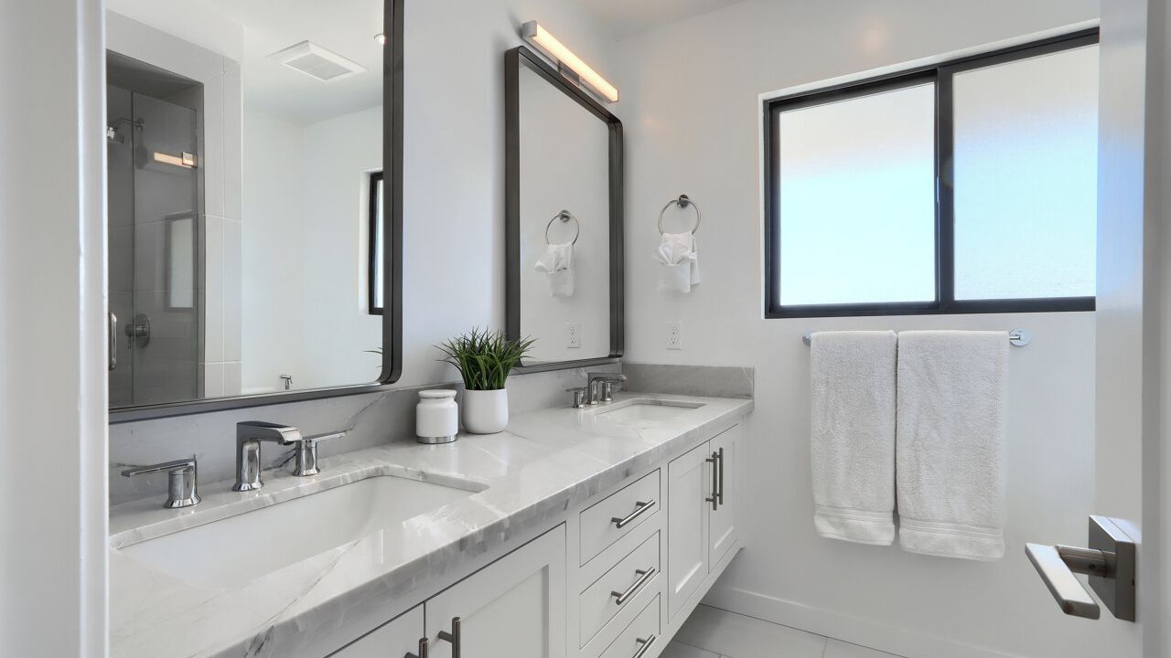 Photo of Bathroom in Mariposa