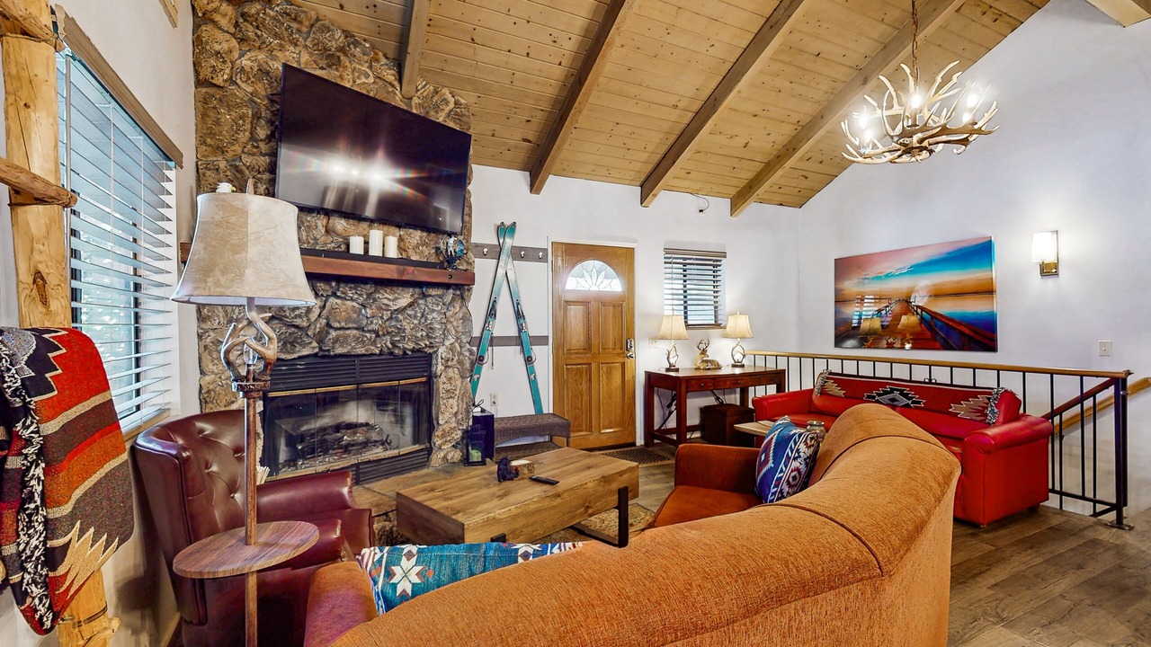 Photo of Livingroom in Arrowhead Villas