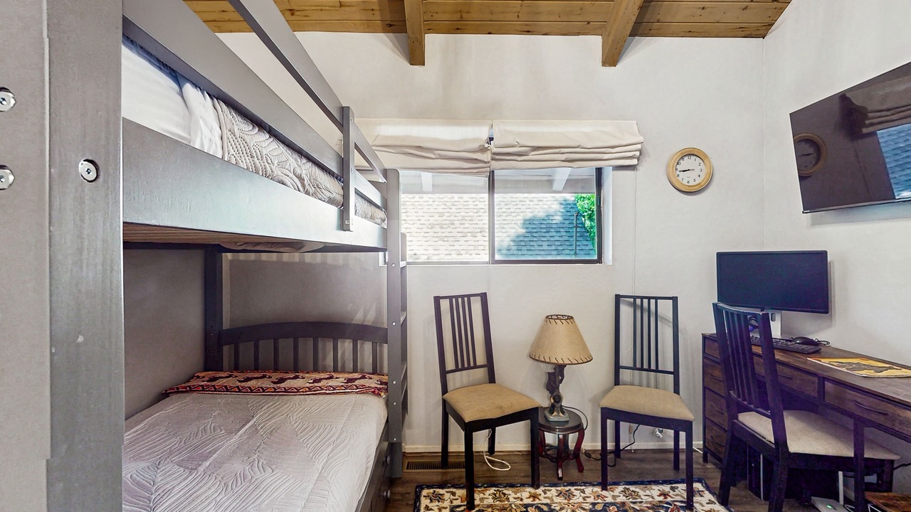 Photo of Bedroom in Arrowhead Villas
