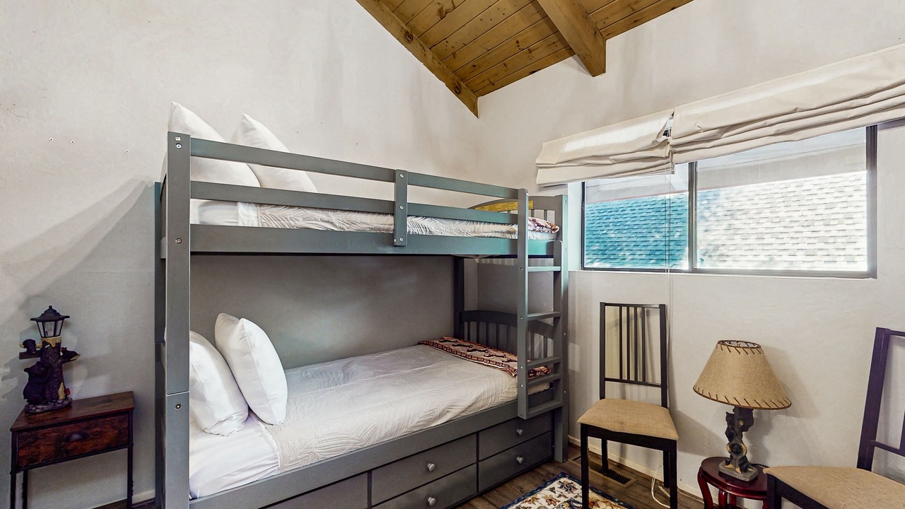 Photo of Bedroom in Arrowhead Villas