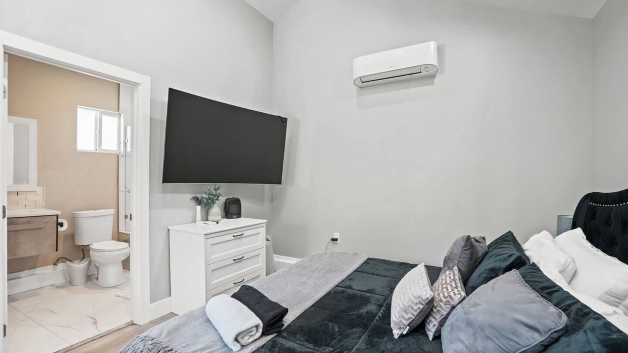 Photo of Bedroom in McLaughlin