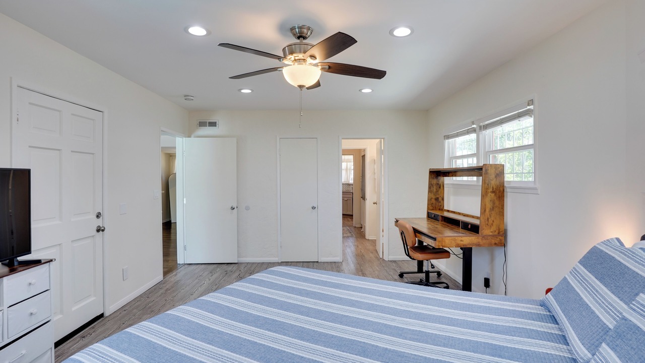 Photo of Bedroom in Inglewood