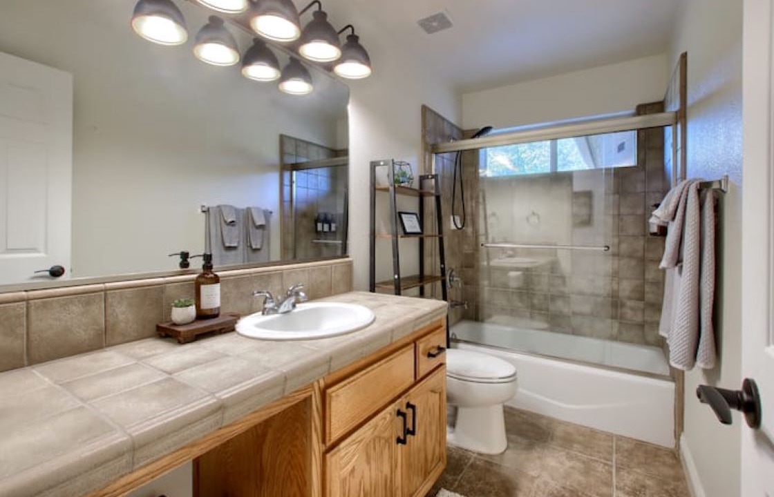 Photo of Bathroom in Mariposa