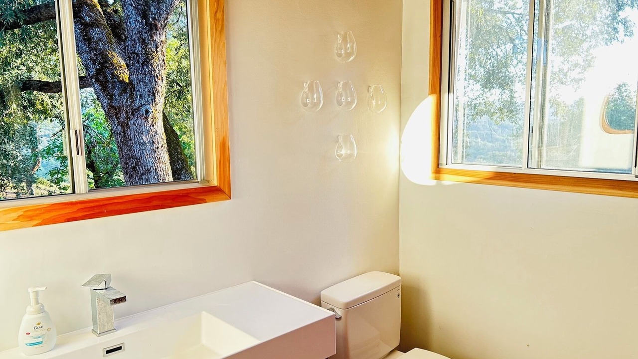 Photo of Bathroom in Midpines