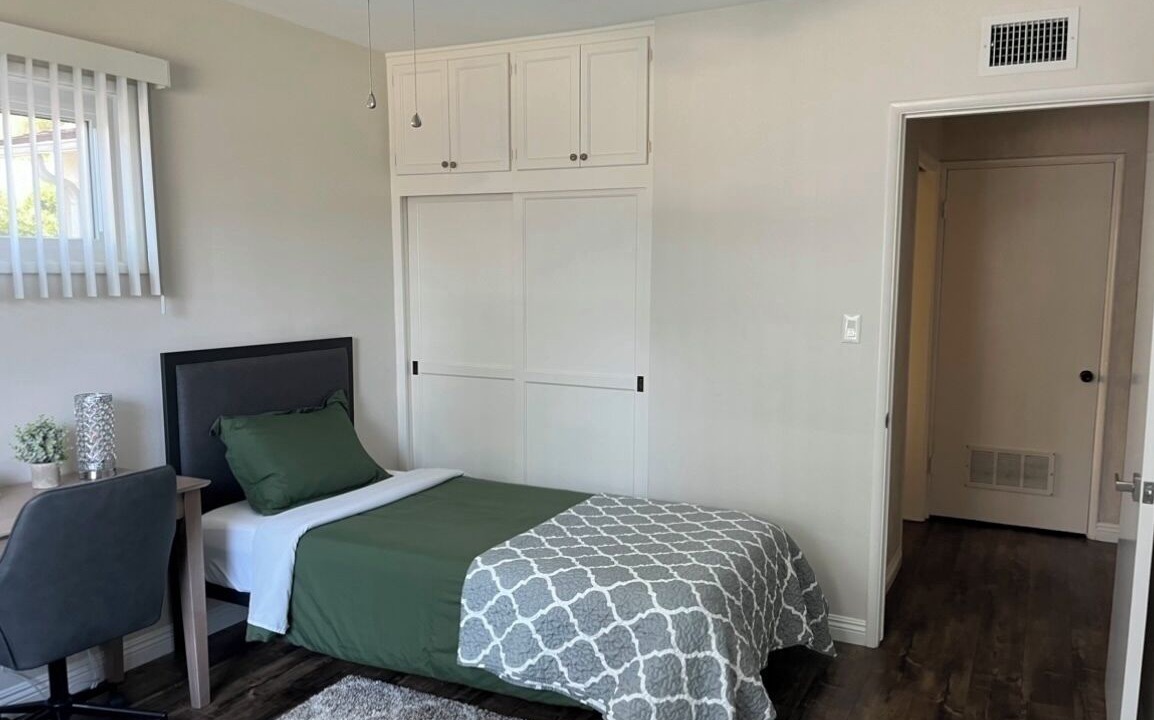 Photo of Bedroom in Northridge