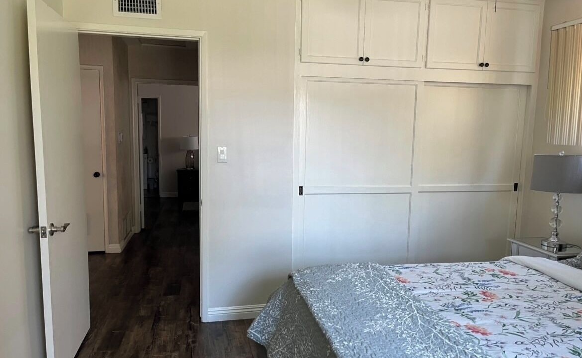 Photo of Bedroom in Northridge