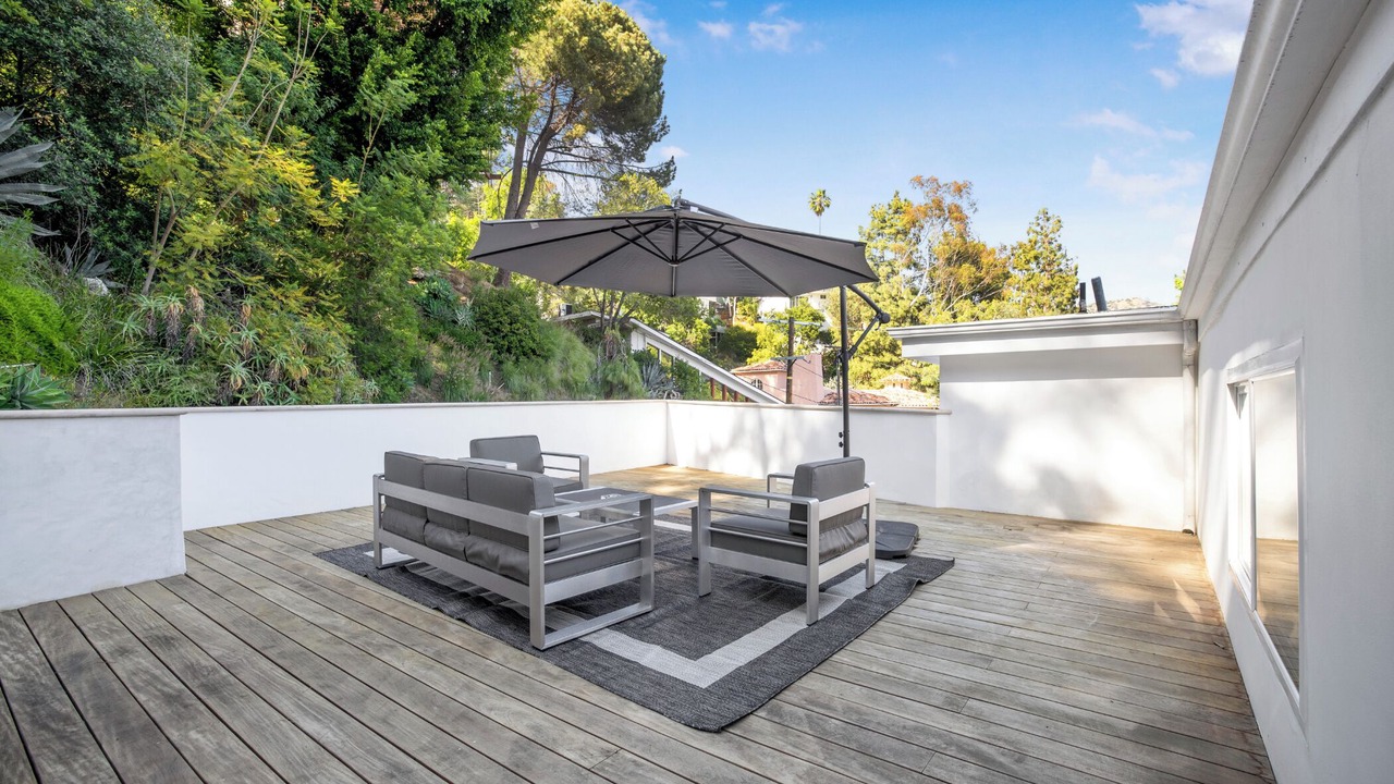 Photo of Patio Balcony in Hollywoodland