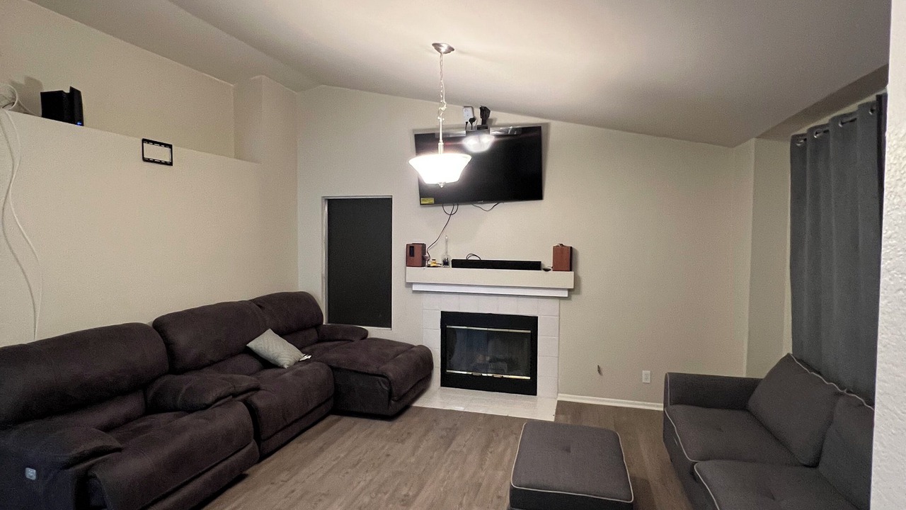 Photo of Livingroom in Palmdale