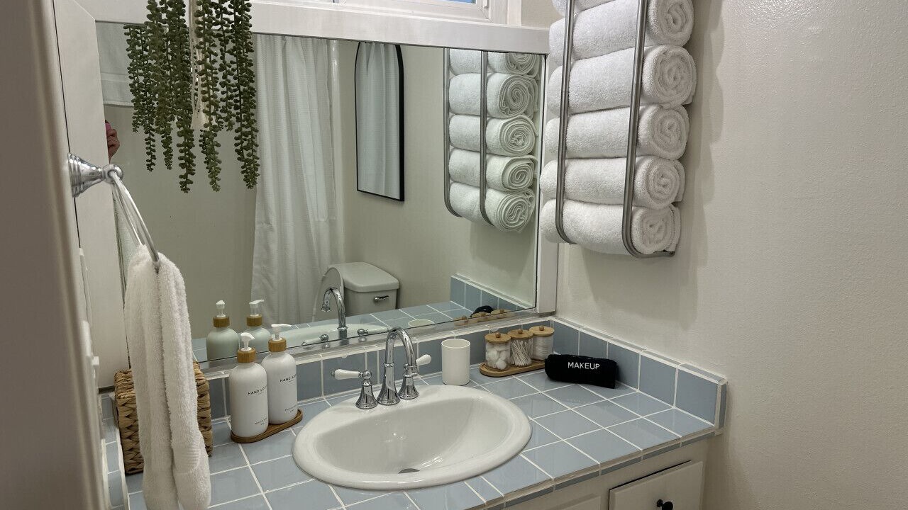 Photo of Bathroom in Gas Lamp Section