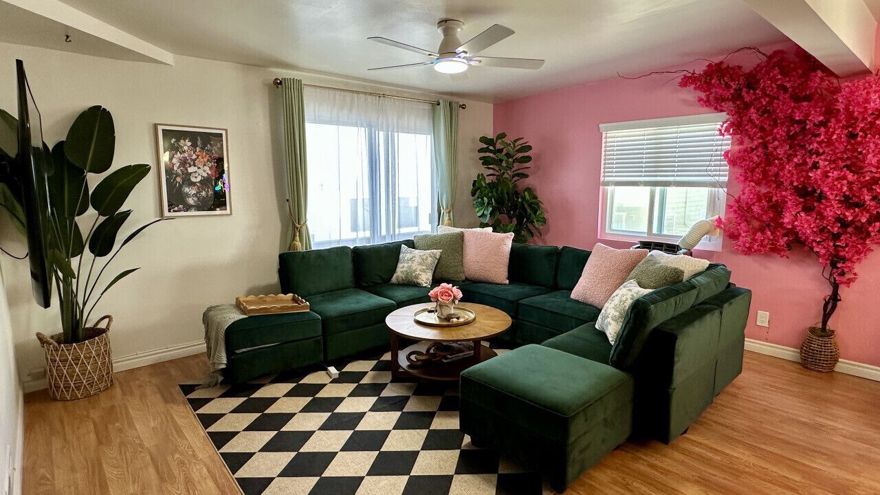 Photo of Livingroom in Gas Lamp Section