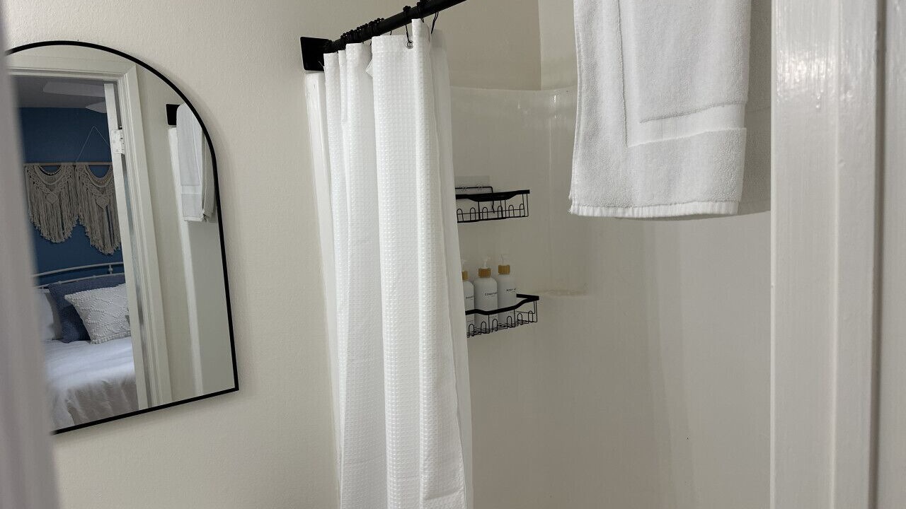 Photo of Bathroom in Gas Lamp Section