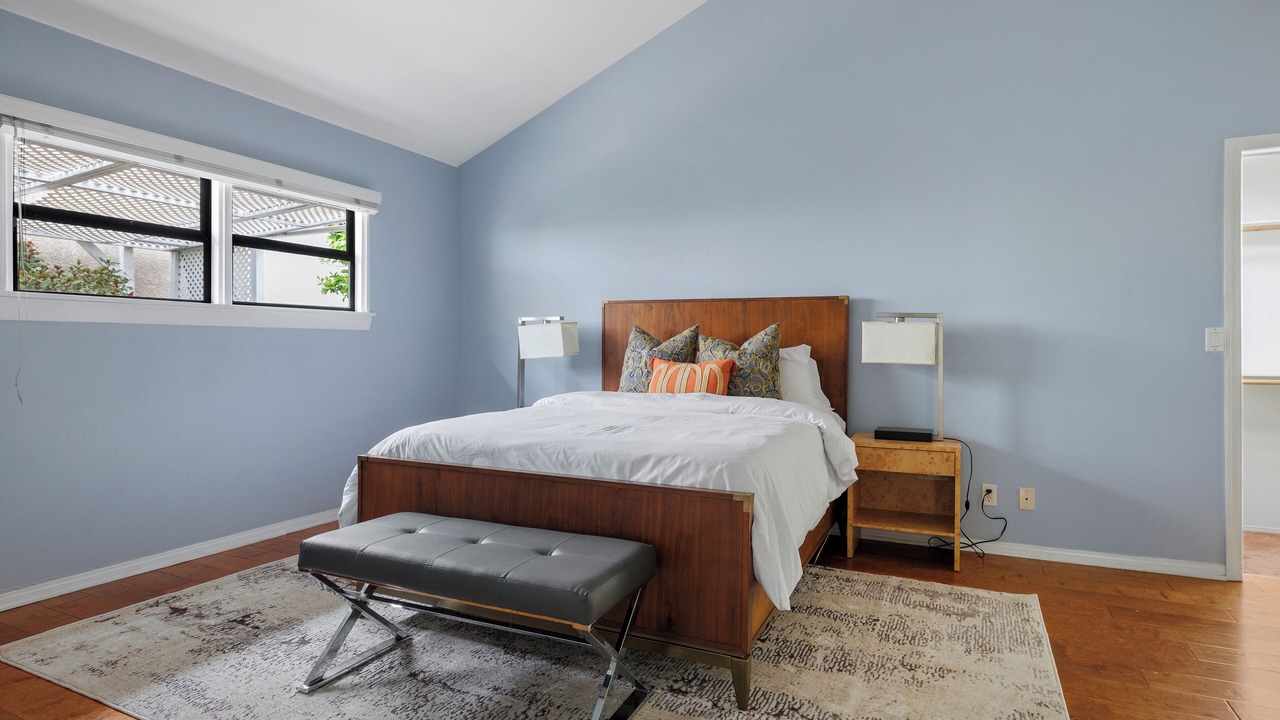 Photo of Bedroom in Sunland-Tujunga