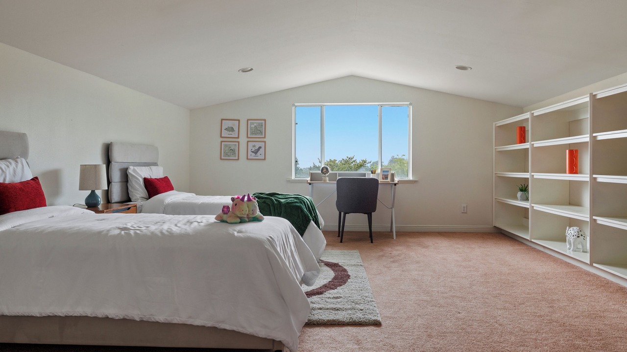 Photo of Bedroom in Sunland-Tujunga