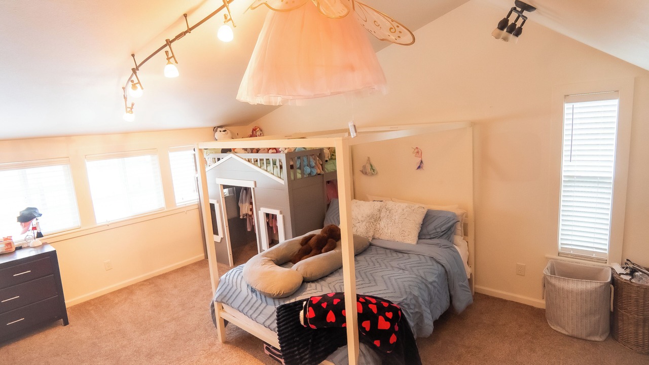 Photo of Bedroom in Smith River
