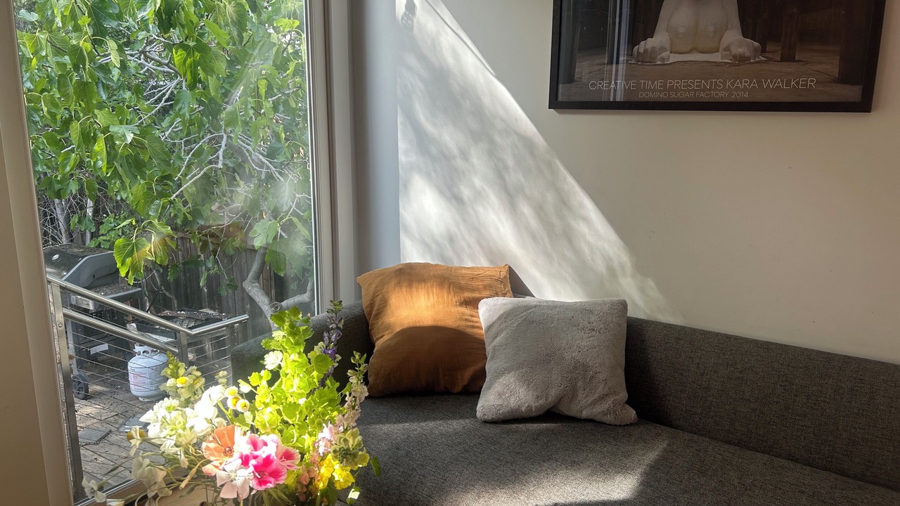 Photo of Livingroom in Piedmont Avenue