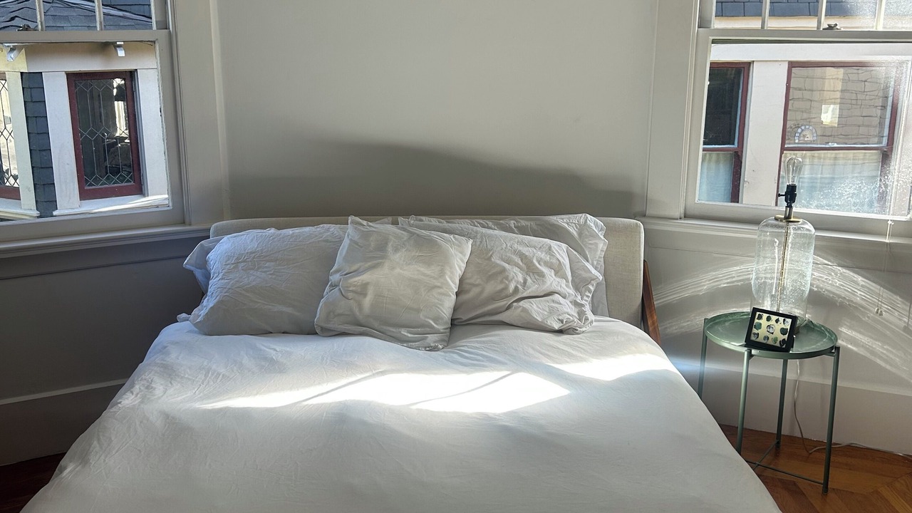 Photo of Bedroom in Piedmont Avenue