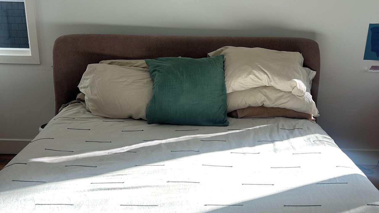 Photo of Bedroom in Piedmont Avenue