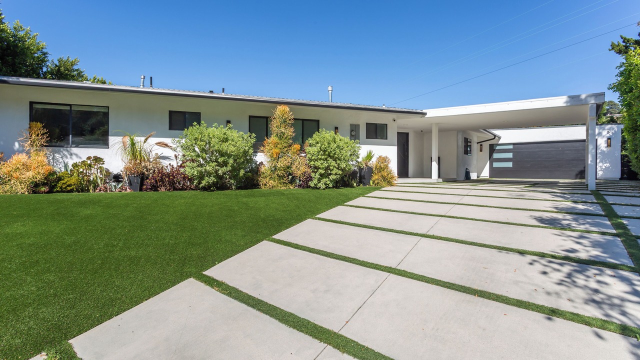 Photo of Outdoor in Studio City