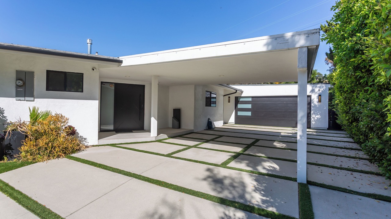 Photo of Outdoor in Studio City