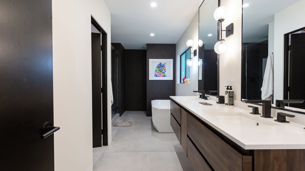 Photo of Bathroom in Studio City