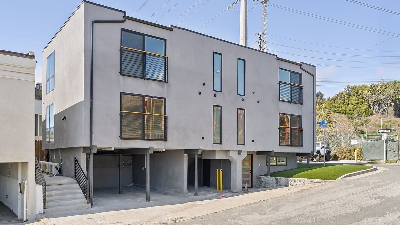 Photo of Others in El Segundo