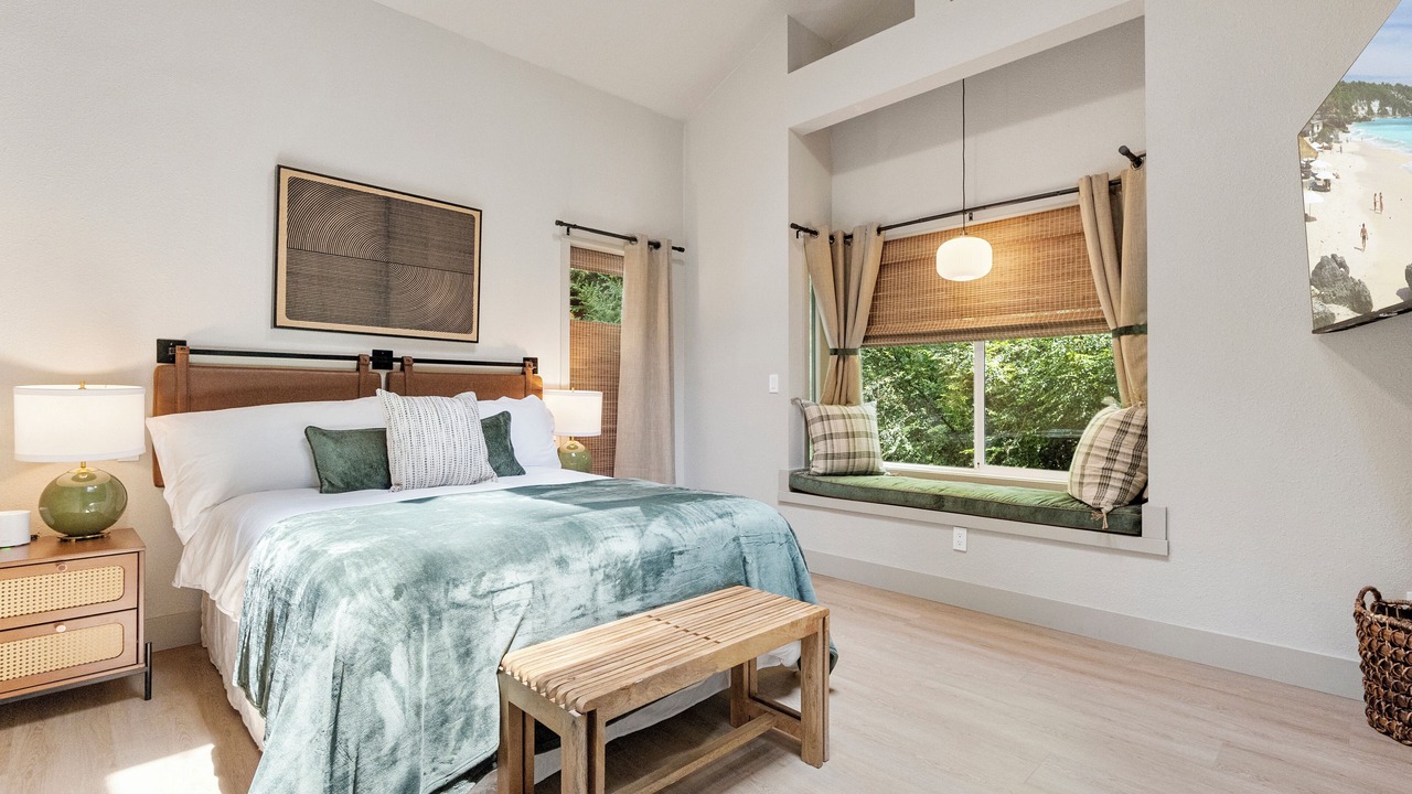Photo of Bedroom in Crescent City