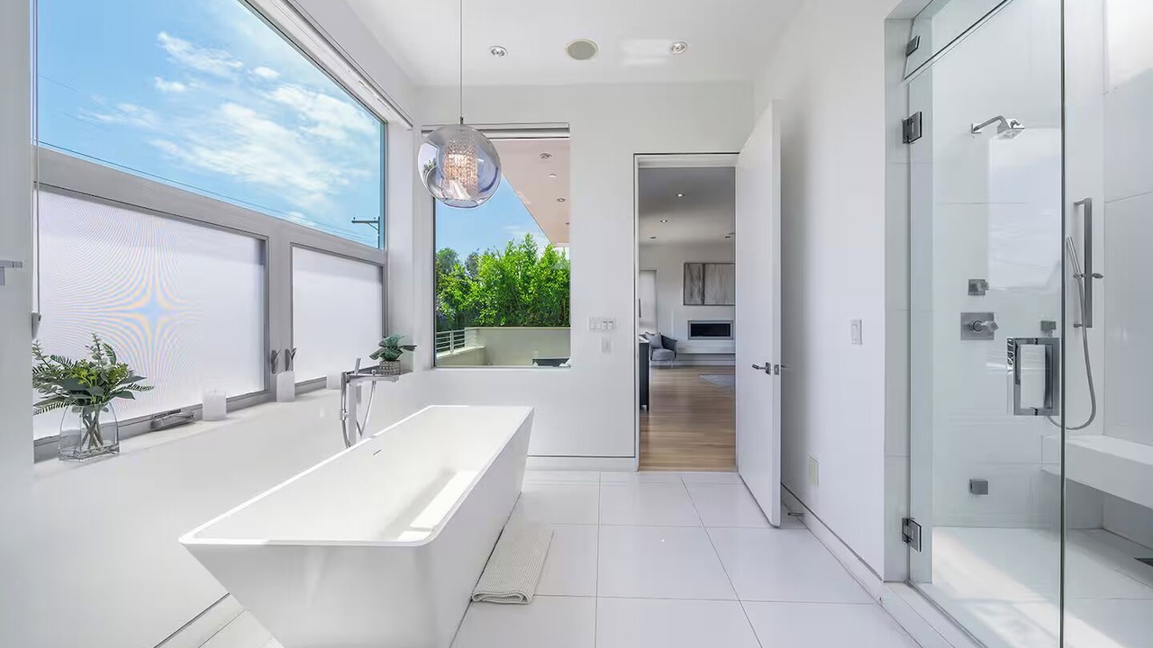 Photo of Bathroom in Beverly Grove