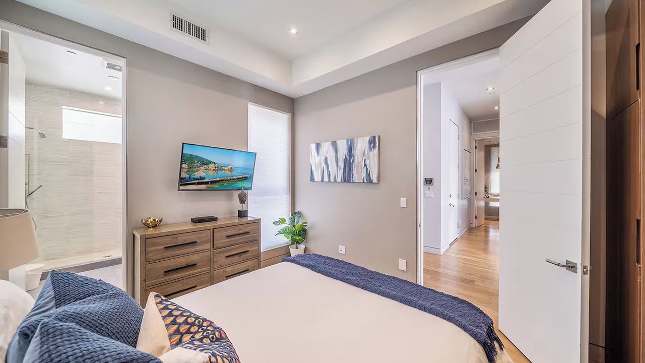Photo of Bedroom in Beverly Grove