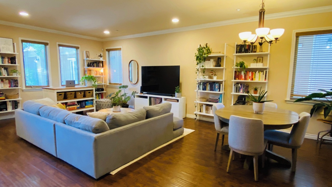 Photo of Livingroom in Lamanda Park