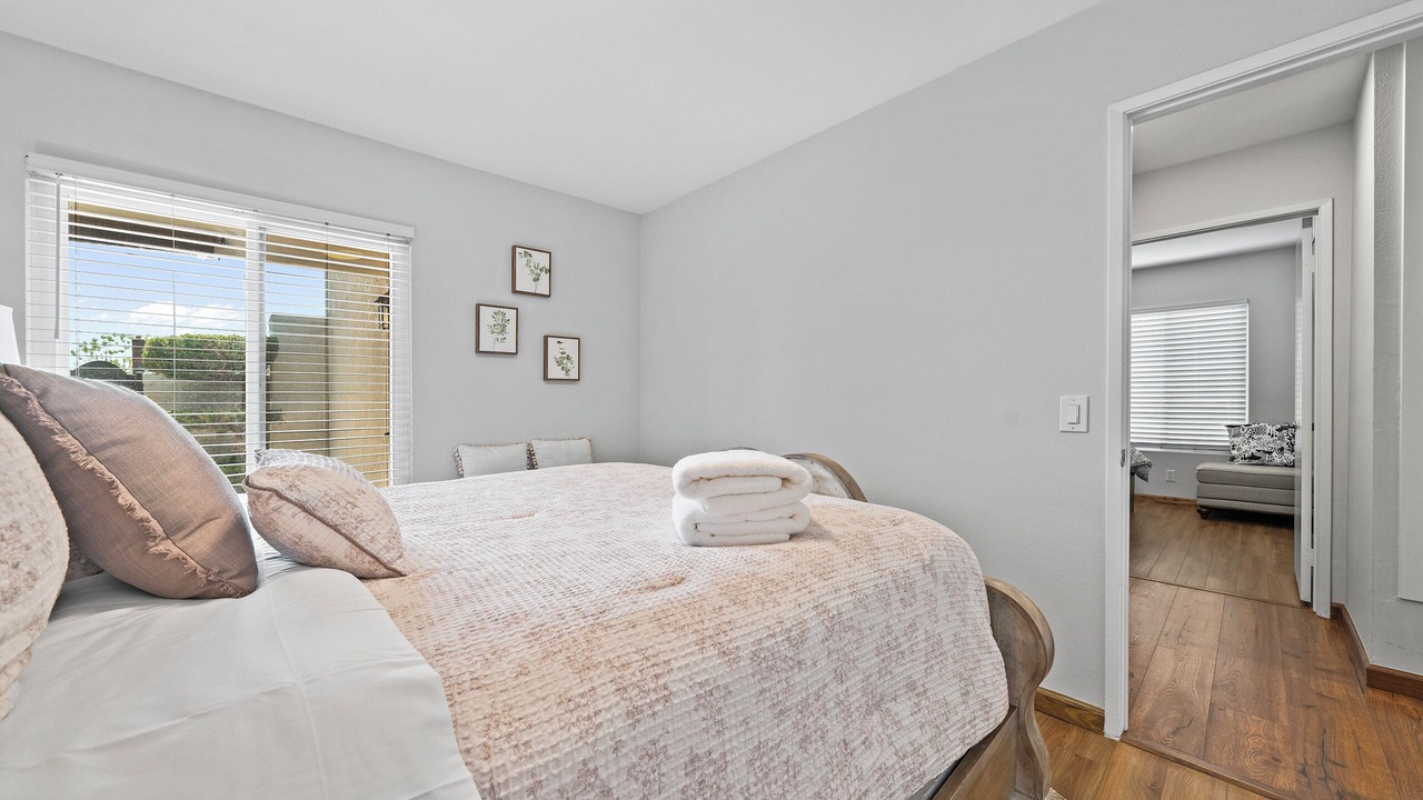 Photo of Bedroom in Walnut