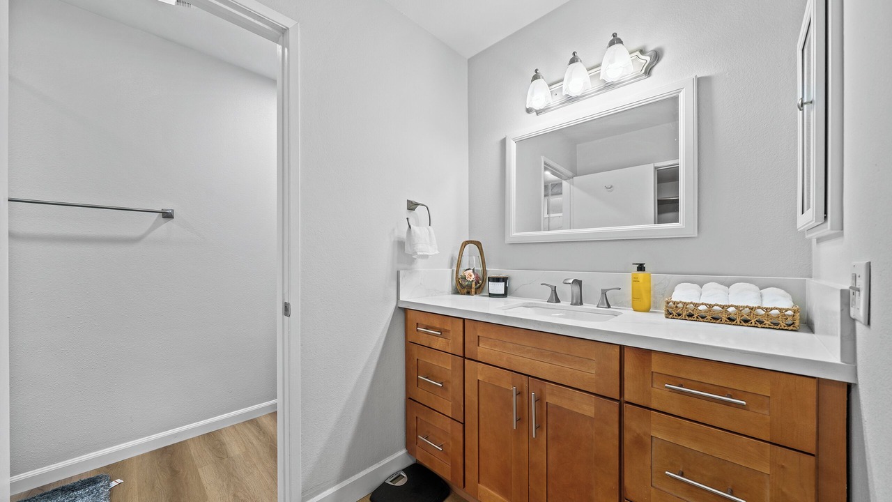 Photo of Bathroom in Walnut
