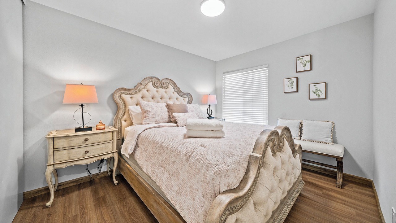 Photo of Bedroom in Walnut