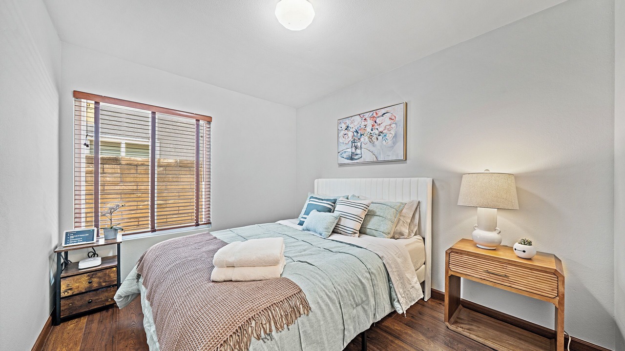 Photo of Bedroom in Walnut