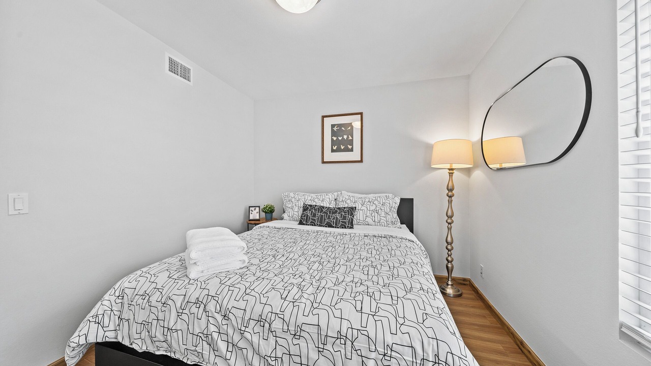 Photo of Bedroom in Walnut