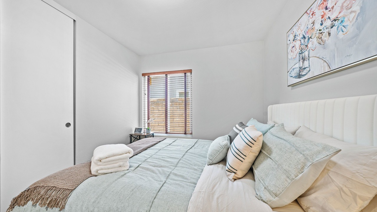 Photo of Bedroom in Walnut