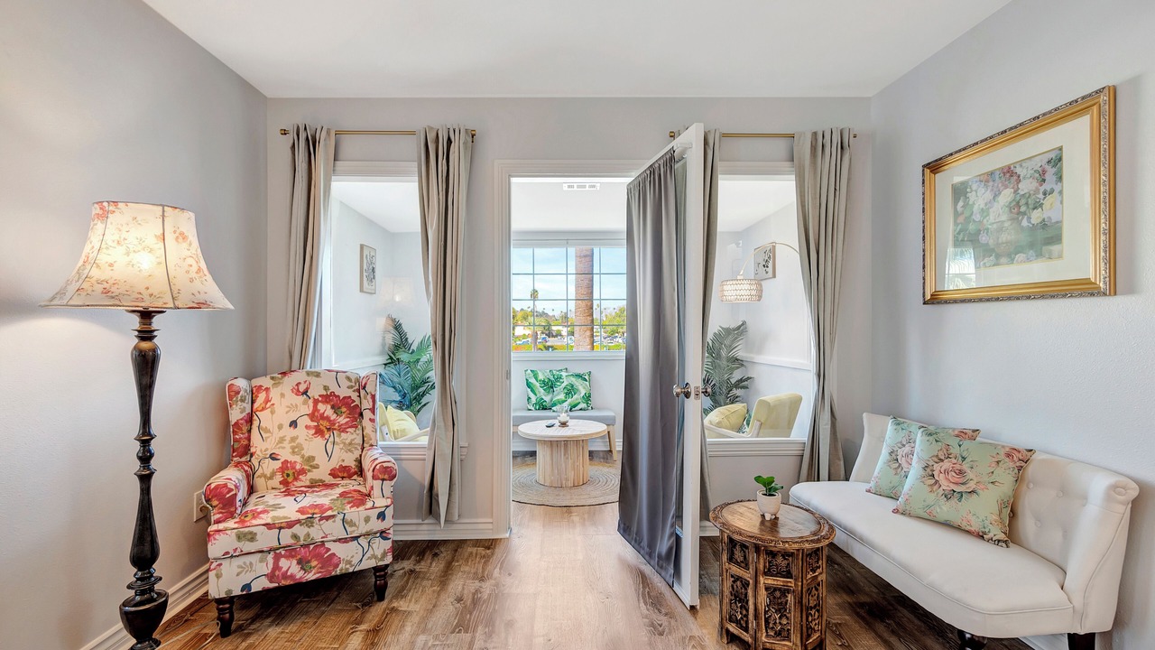 Photo of Livingroom in Downtown Riverside