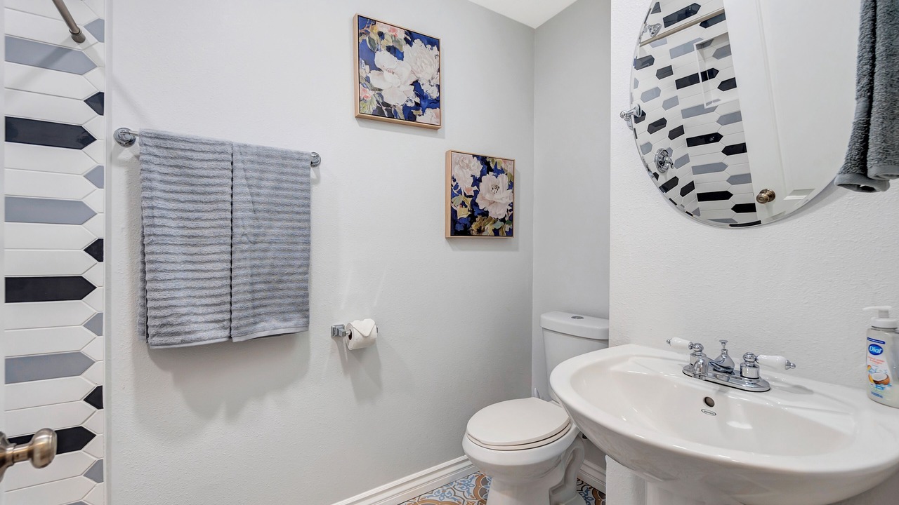 Photo of Bathroom in Downtown Riverside