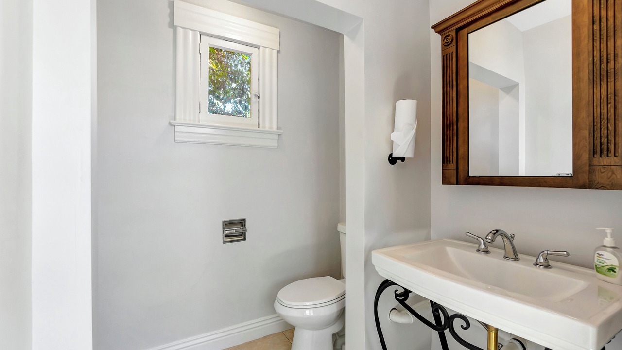 Photo of Bathroom in Downtown Riverside