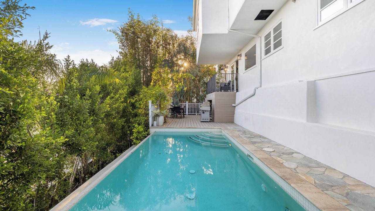 Photo of Outdoor in Hollywood Hills West