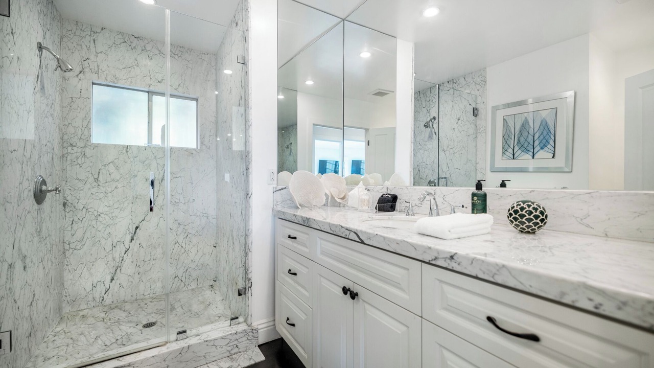 Photo of Bathroom in Hollywood Hills West