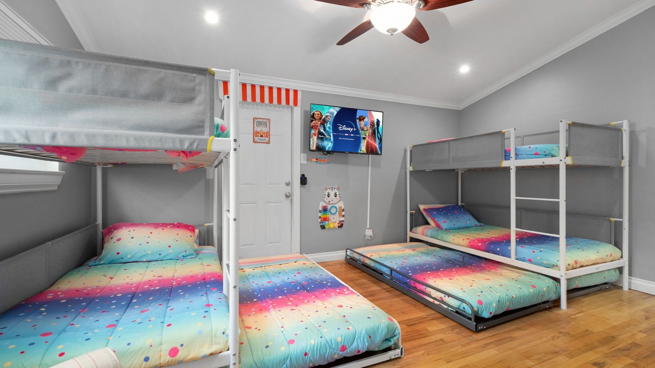Photo of Bedroom in Anaheim Resort