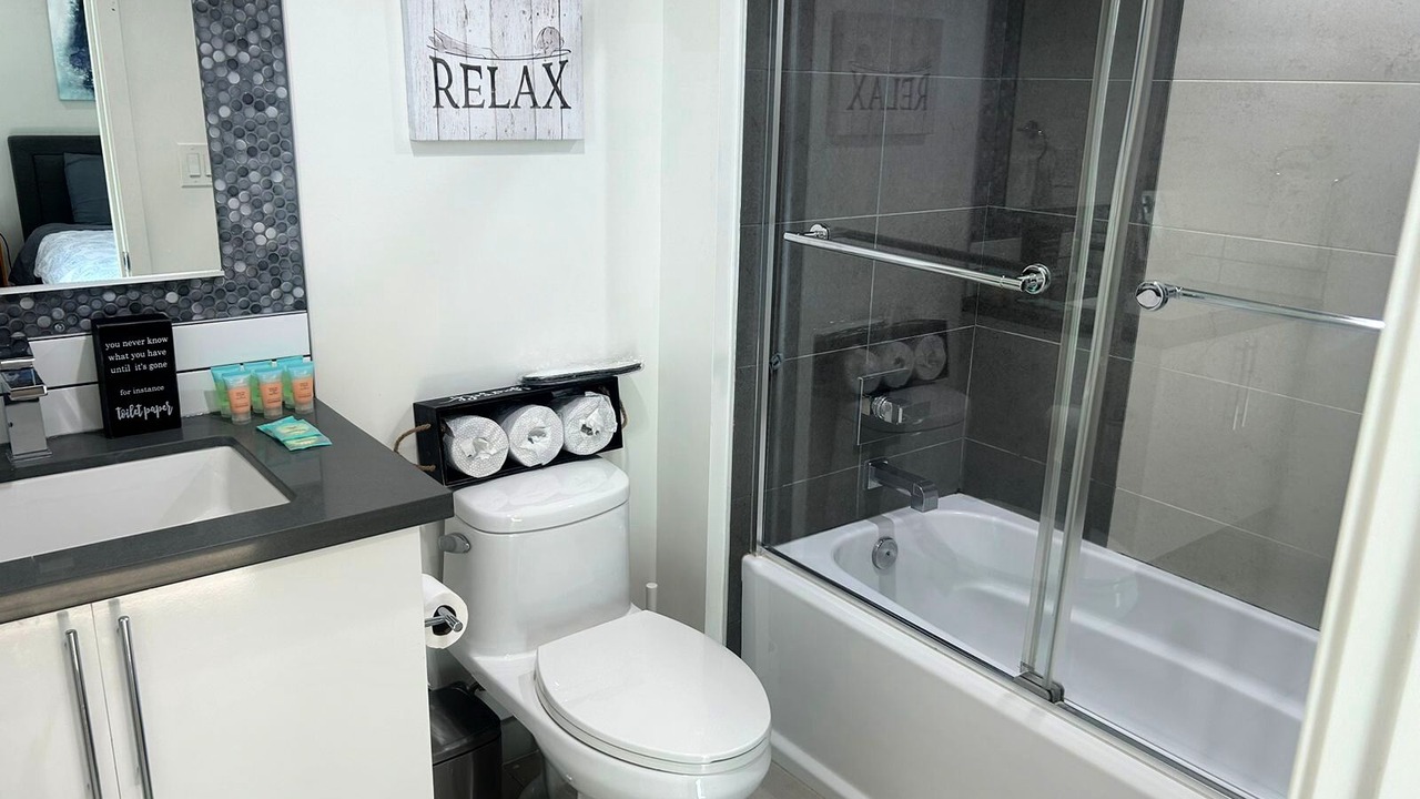Photo of Bathroom in La Brea