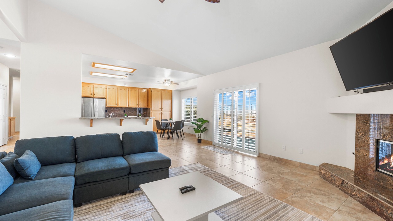 Photo of Livingroom in Palmdale