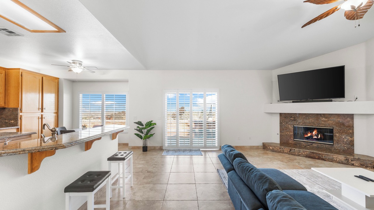 Photo of Livingroom in Palmdale