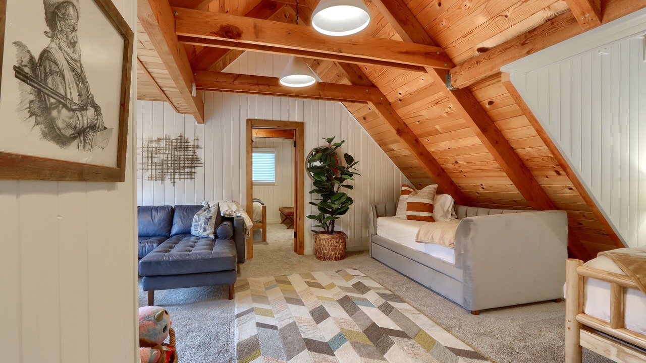 Photo of Livingroom in Oakhurst