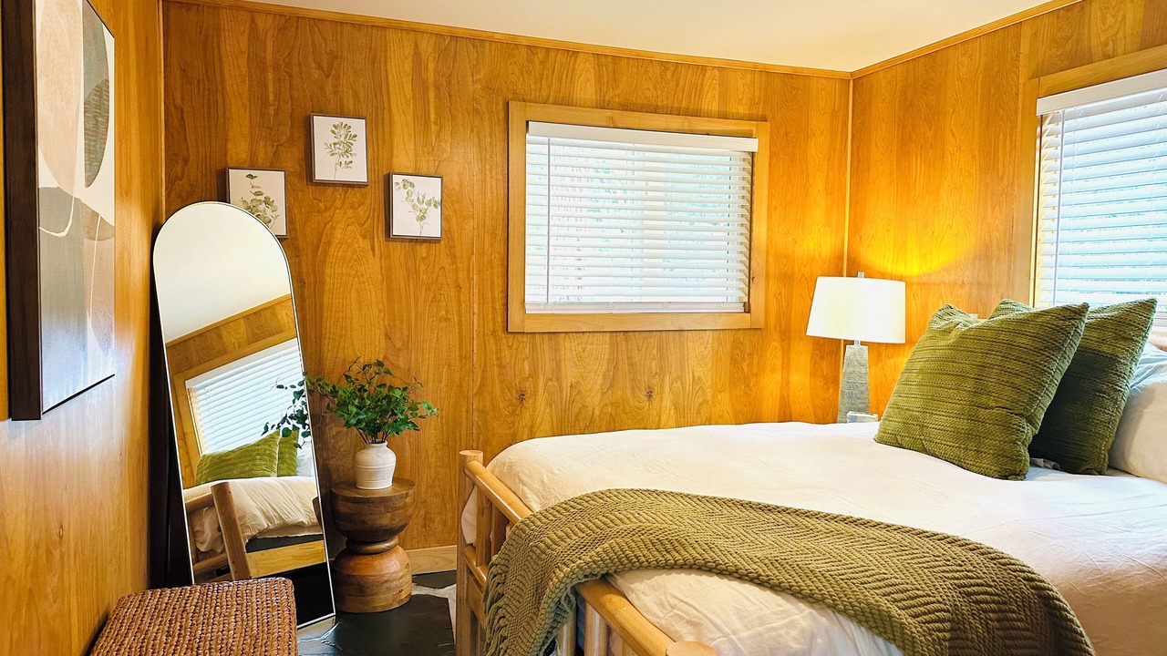 Photo of Bedroom in Oakhurst