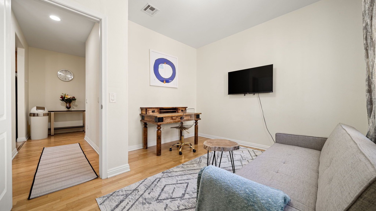 Photo of Livingroom in Duarte